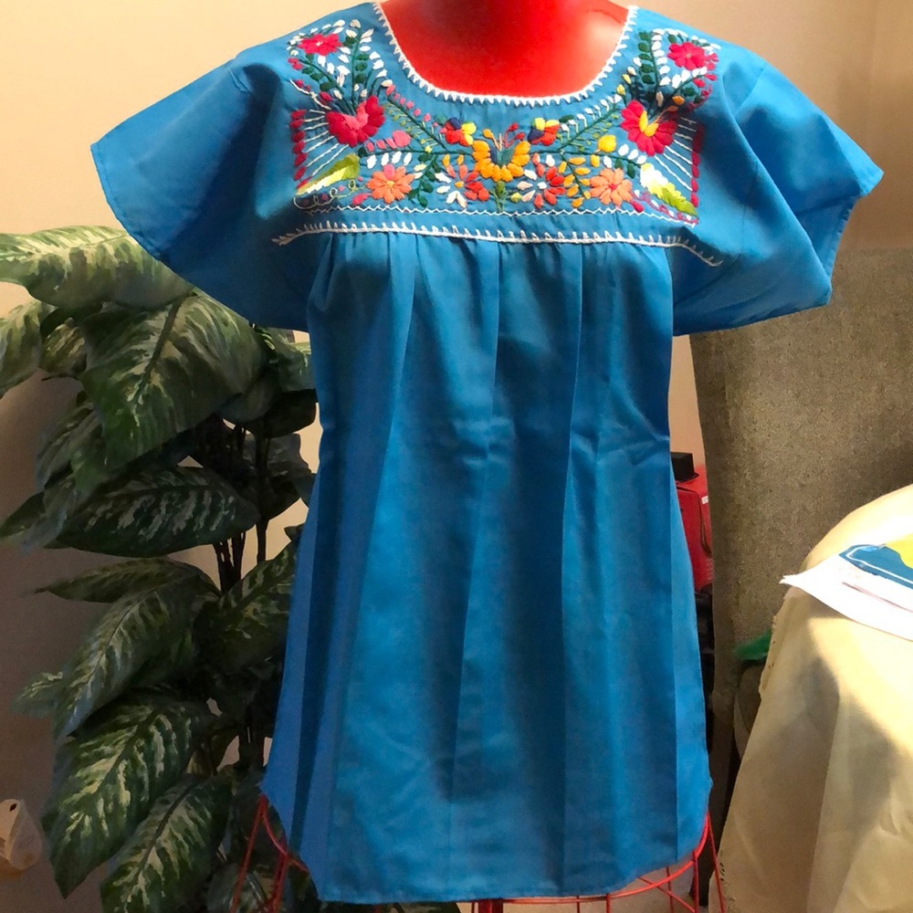 🇲🇽 NWT Traditional Mexican blouse